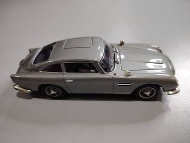 Aston Martin DB5 Diecast Model
