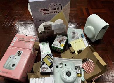 FujiFilm Instax Mini 12