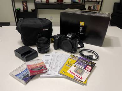 Nikon Z5 Complete Starter Kit (Japan Set - 2022)