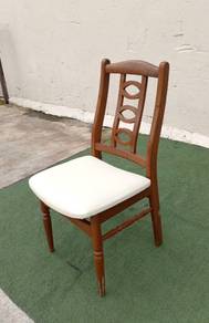 B482 Kerusi Kayu Wooden Chair PU Seat Pad
