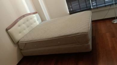 tilam dan katil Queen size 