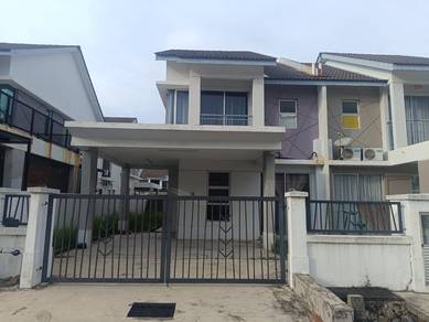 Semi-Detached House For Sale in Shah Alam,SGR