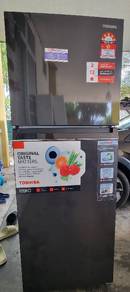 Peti Sejuk Toshiba