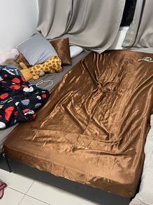 double decker and single bed