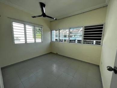Semi-Detached House For Sale in Durian Tunggal,MLK