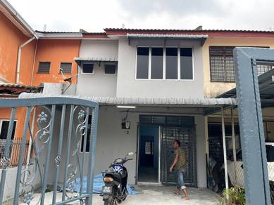 Room in Bukit Beruntung, SGR