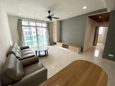 Condominium For Rent in Elements Garden