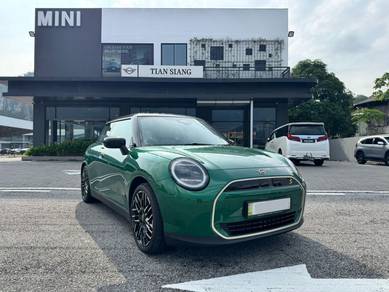 Mini Cooper SE in Perai, PNG