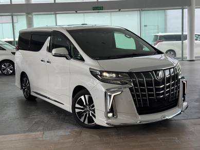 Toyota Alphard SC in Damansara, KUL