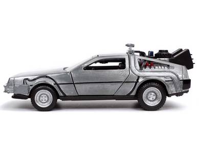 Jada 1-32 Diecast Car (Back To The Future I)