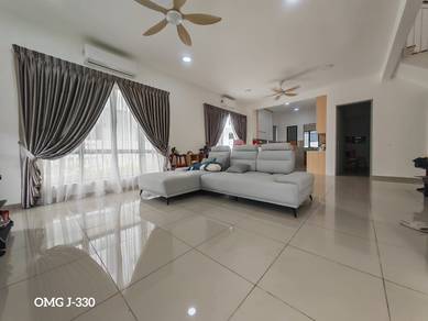Semi-Detached House For Sale in Setia Alam,SGR