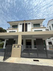 3-storey Terraced House For Sale in Balik Pulau,PNG