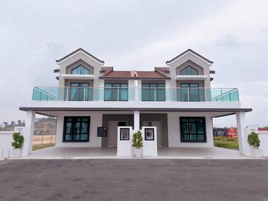 Semi-Detached House in Ayer Keroh,MLK