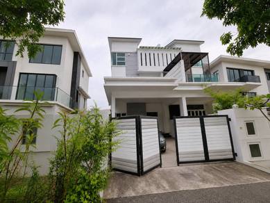 Semi-Detached House For Sale in Gelugor,PNG