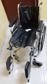 wheelchair (elevating footrest)