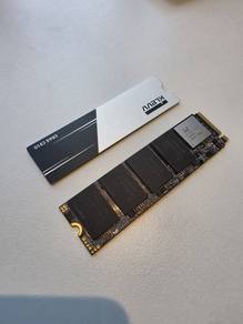 KLEVV CRAS C910 500GB NVMe PCIe Gen4 x4 SSD