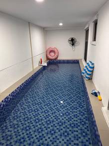 Semi-Detached House For Sale in Rembia,MLK