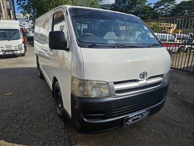 Toyota Hiace Panel Van 2.5 EnjinHijau Diesel1Owner