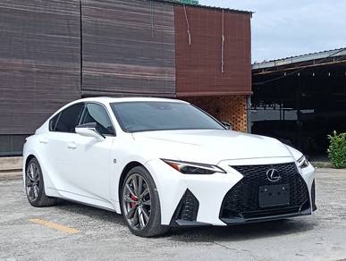 Lexus IS 300 F-SPORT in Old Klang Road, KUL