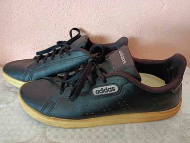Kasut Adidas Roguera Training Shoes