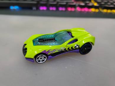 Hotwheels CUL8R from Track Builder 5 pack