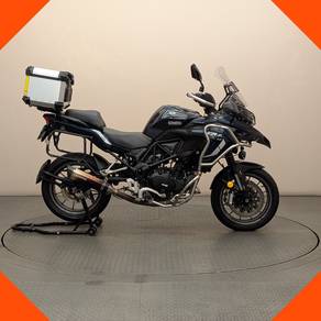 Benelli TRK 502 LE