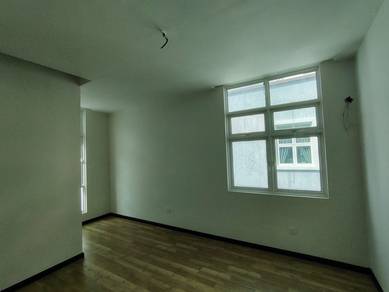 Bungalow House For Sale in Klebang,MLK