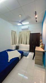 Room in Setia Alam, SGR