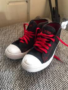 BUM casual shoes