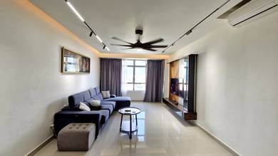 Condominium For Sale in All Seasons Park