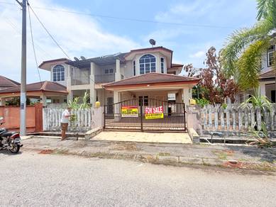 Semi-Detached House For Sale in Seri Manjong,PRK