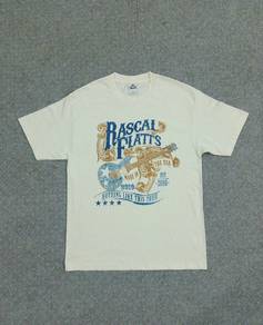 L- rascal Flatts band tshirt