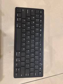 Portable Bluetooth Keybaord