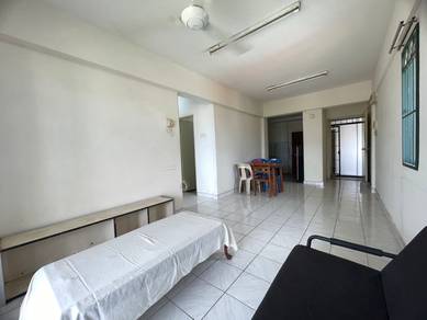 Condominium For Rent in Arena Green