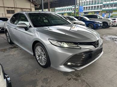 2019 Toyota Camry V