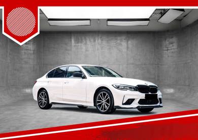 BMW 320i 20i SPORT in Others, KUL
