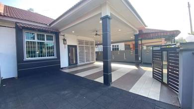 Semi-Detached House For Sale in Parit Raja,JHR