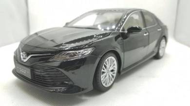 1:18 Toyota Camry 2018 Dealer Edition (Black)