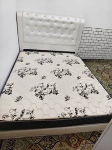Tilam dan katil queen untuk dijual