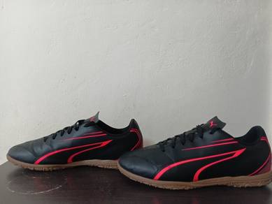 Kasut Futsal - Puma 7.5uk