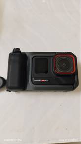 Insta 360 Ace Pro 2 + Explorer grip pro