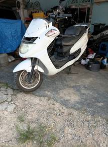 Modenas Elegan