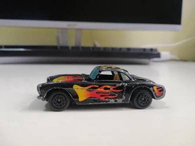 Vintage Yat Ming '57 Corvette