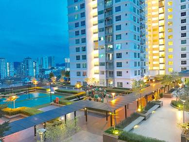 Condominium For Rent in The Golden Triangle