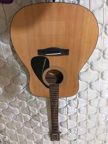 Yamaha F310 Gitar Akustik