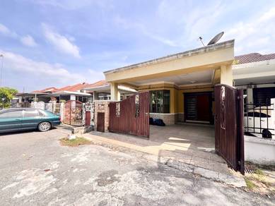 1.5-storey Terraced House For Sale in Klang,SGR
