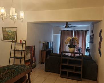 Condominium For Rent in Pelangi Heights