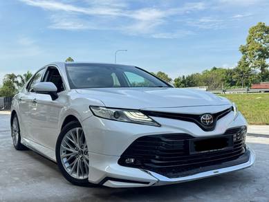 2019 Toyota Camry V