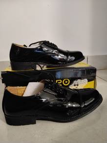 Shoe