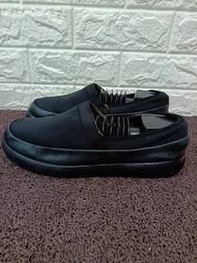 Uk8 Camper Slip-On